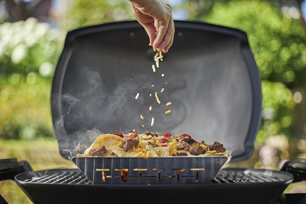 weber-deluxe-grilling-basket-5.jpg